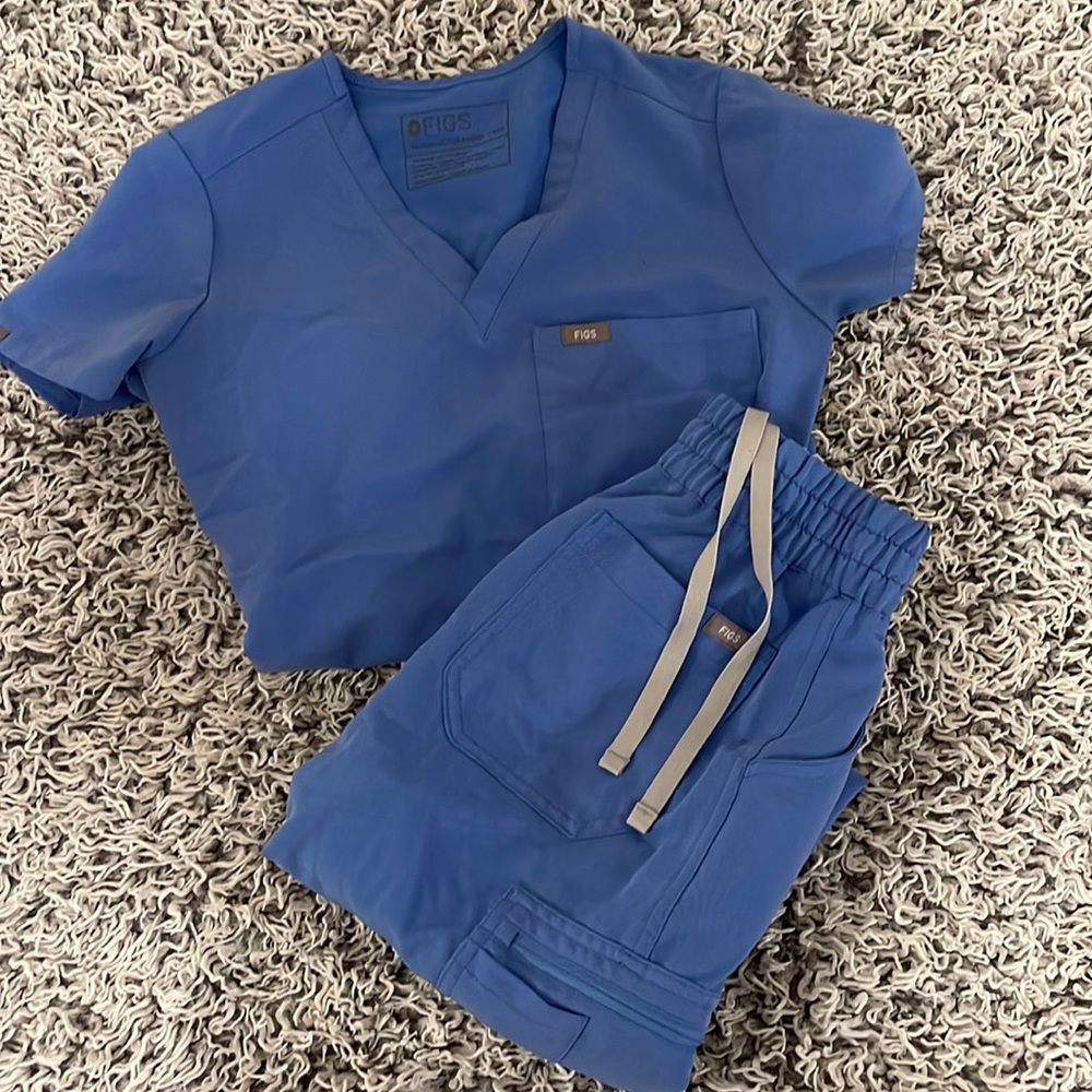 FIGS Light Blue Scrub Set